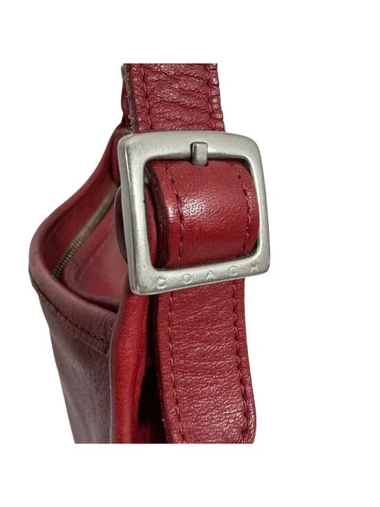 Vintage COACH Andrea 9073 USA Slim Shoulder Bag Red Leather Silver Buckle NO TAG - Picture 4 of 16